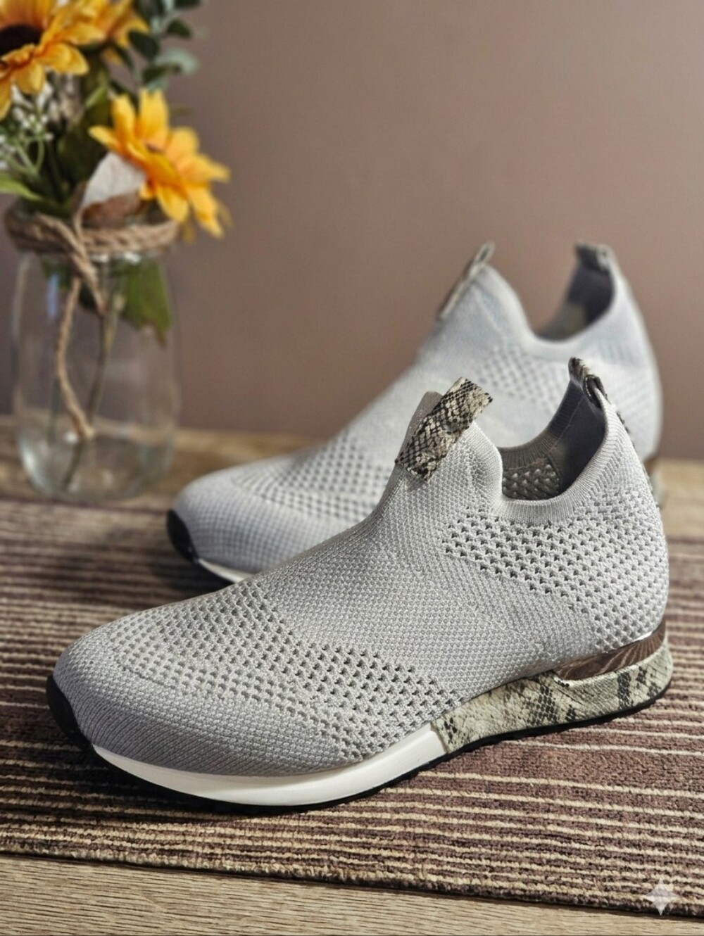NEW! Lightweight Breathable Slip On Walking Sneakers Size 7
